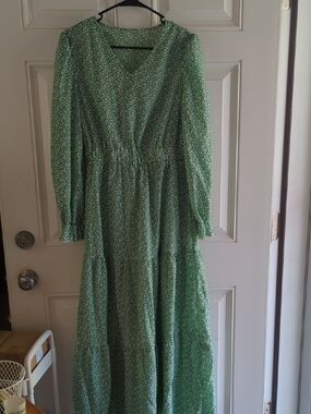 SHEIN Green Floral Long Sleeve Maxi Dress